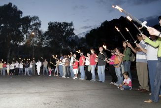 Símbolo humano paz y noviolencia Málaga